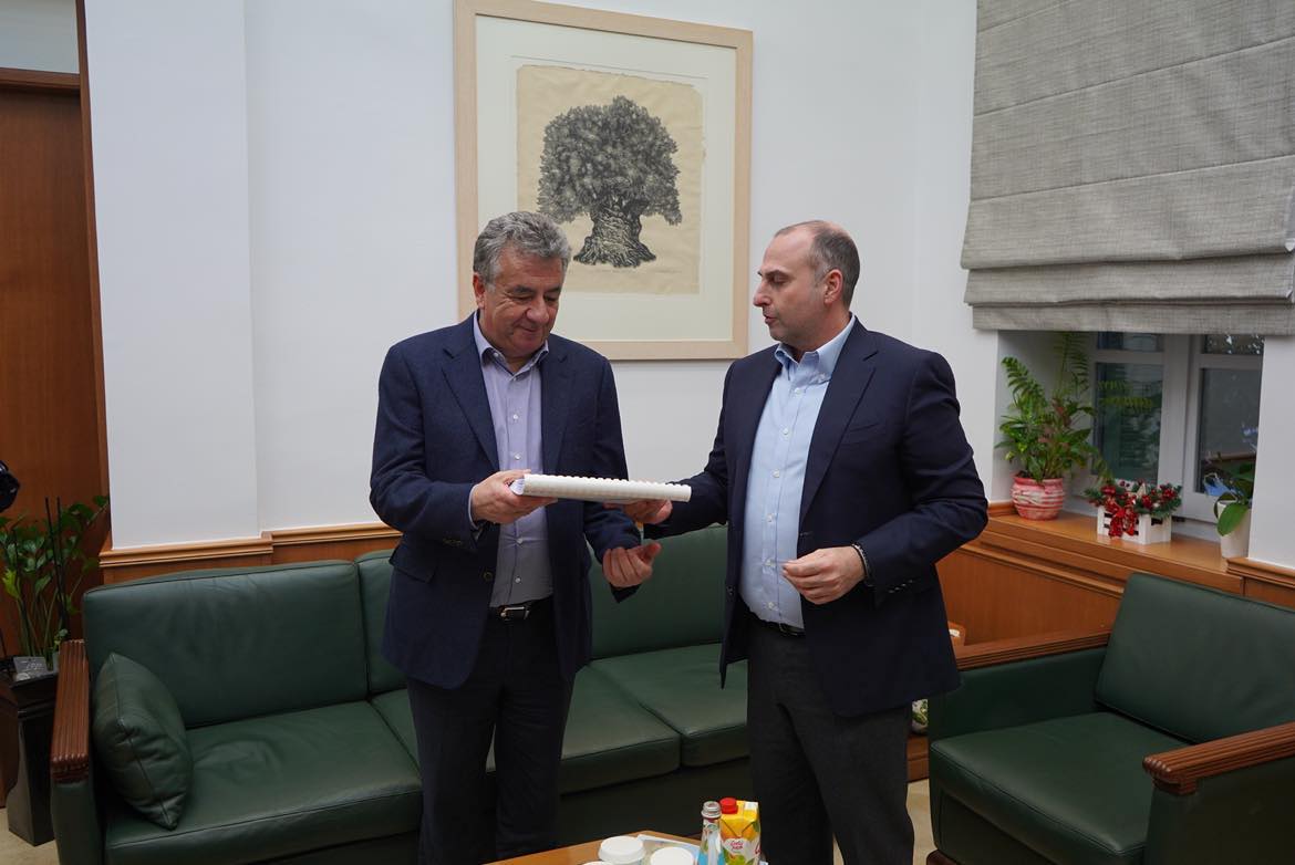 Συνάντηση Καραγιάννη-Αρναουτάκη αυτή την ώρα