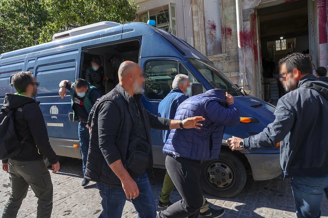 Αρχαιοκαπηλεία