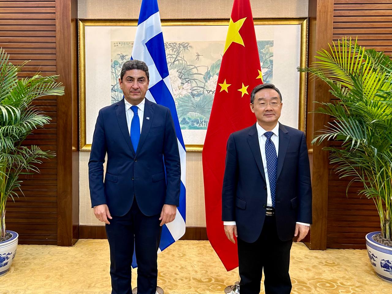 αυγενάκης Κίνα