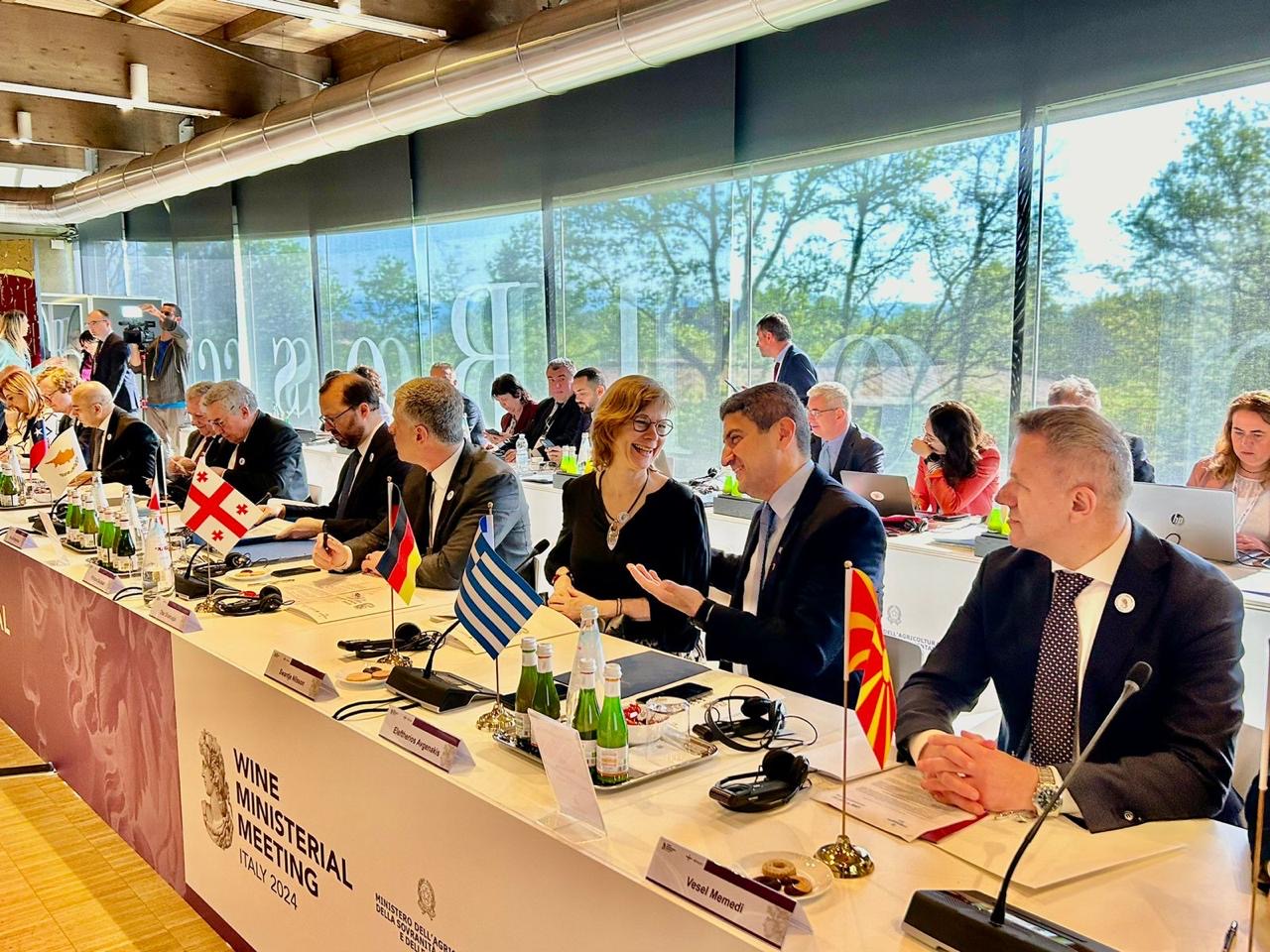 Αυγενάκης Ιταλία