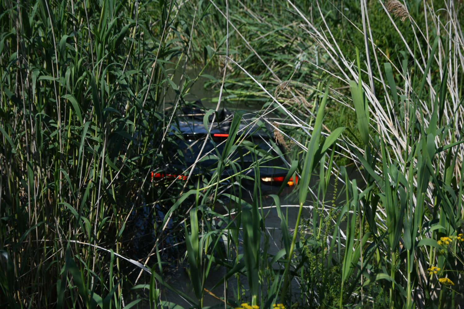 Αυτοκίνητο έπεσε σε αρδευτικό κανάλι