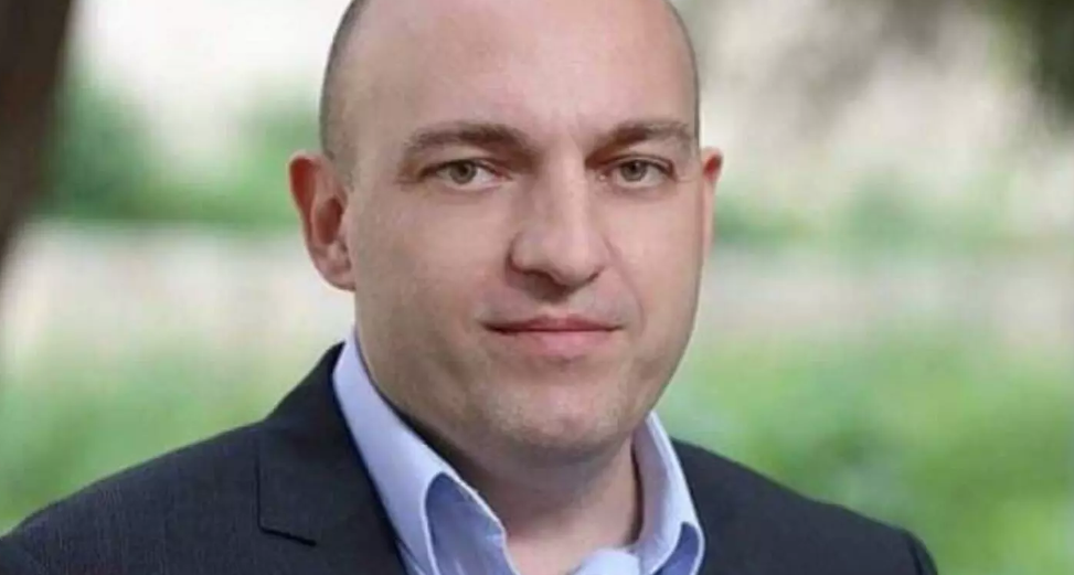 Κώστας Βαρδαβάς