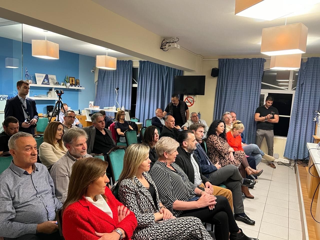 Παρουσία Καιρίδη και Νικολακόπουλου η συνεδρίαση της ΔΕΕΠ Ηρακλείου ΝΔ