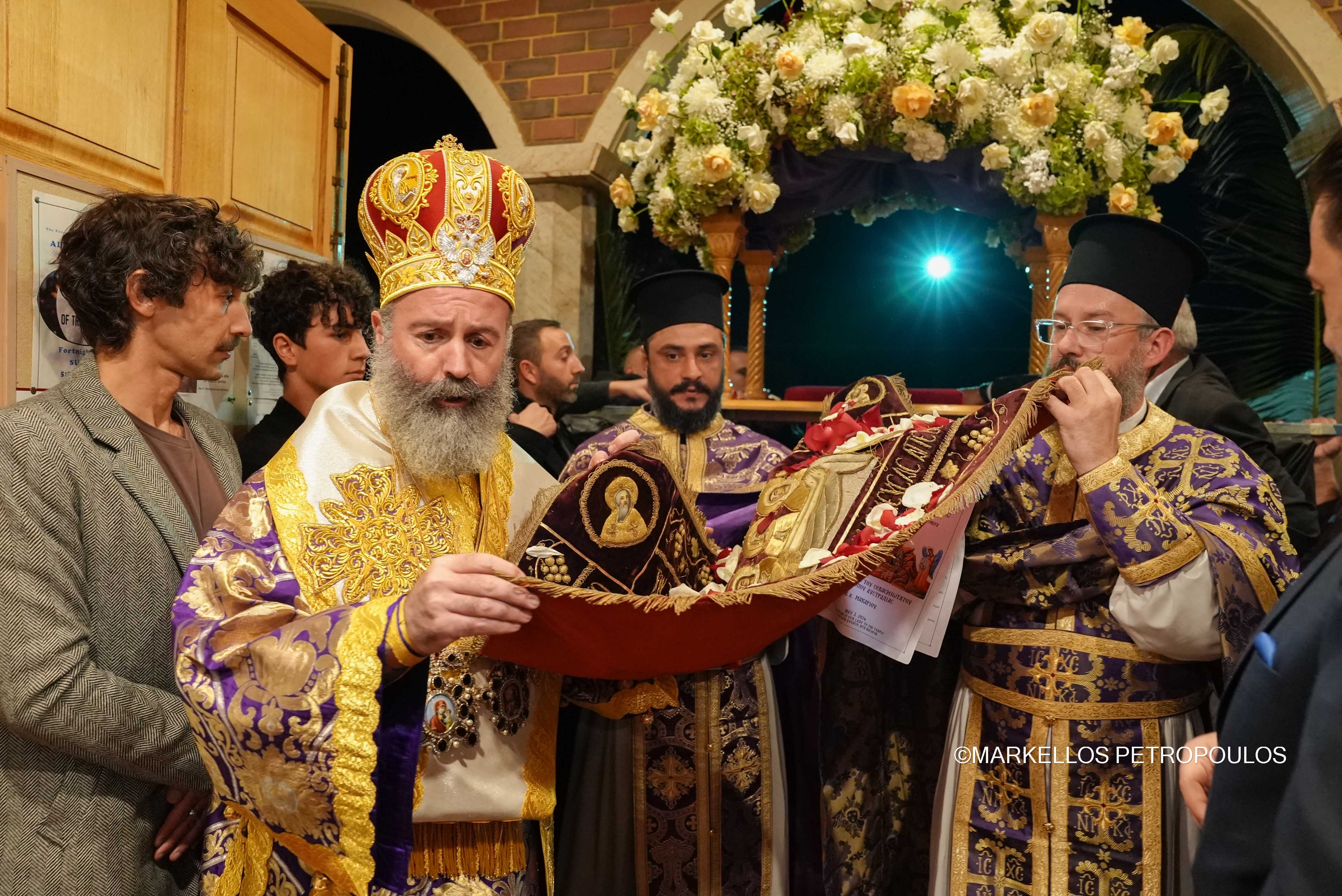 Μεγαλειώδης λιτάνευση του Επιταφίου στη Μελβούρνη με επικεφαλής τον Αρχιεπίσκοπο Αυστραλίας Μακάριο