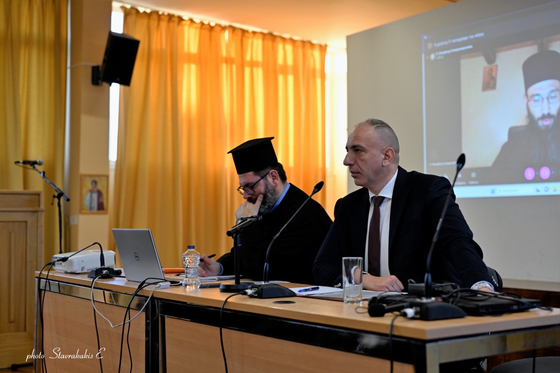 Πλήθος κόσμου στην επερίδα για την Αγιοκατάξη του Πατριάρχη Κωνσταντινοπόλεως Ιερεμία Α