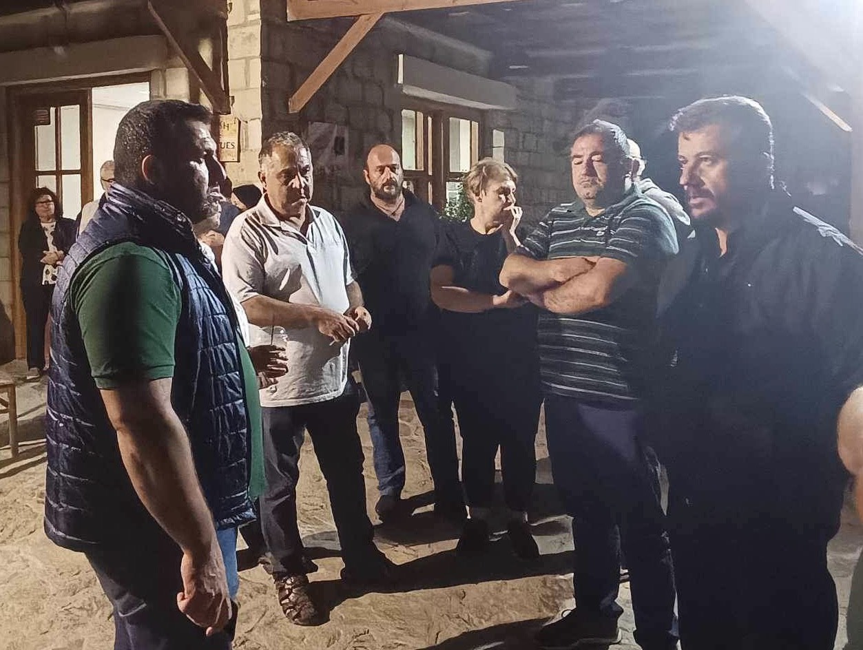 Φωτιά Αμπελούζος