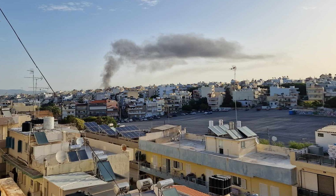 Φωτιά Κατσαμπάς συνεργείο