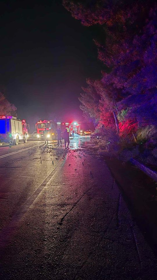 φωτιά ναύσταθμος Αυτοκίνητο Χανιά