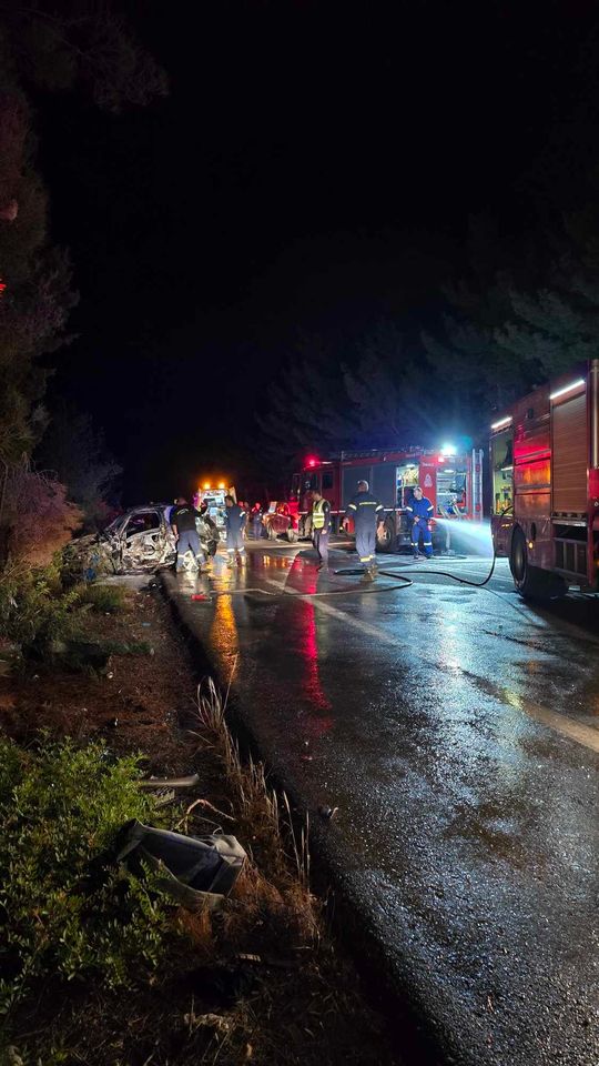 φωτιά ναύσταθμος Αυτοκίνητο Χανιά