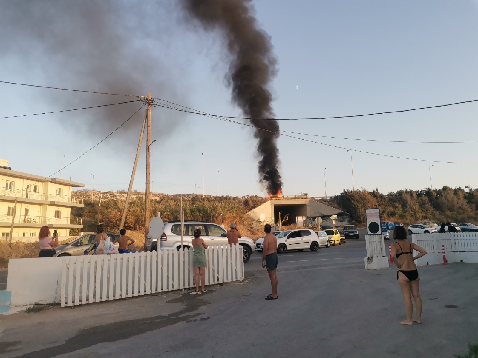 Αυτοκίνητο πήρε φωτιά εν κινήσει, στον ΒΟΑΚ! Δείτε βίντεο