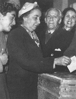 Ελένη Σκούρα