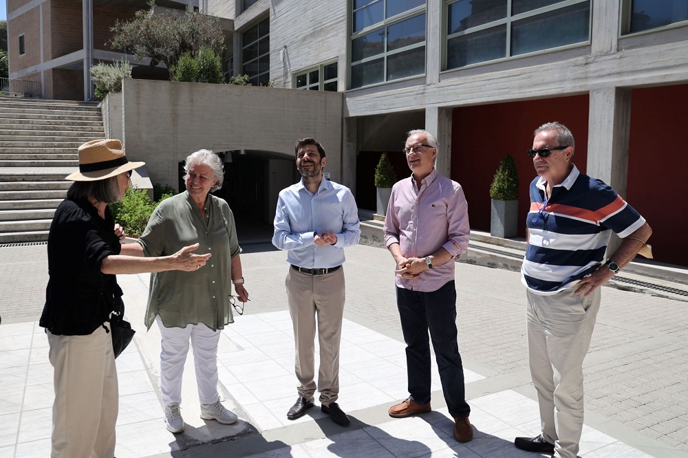 Γιατρομανωλάκης