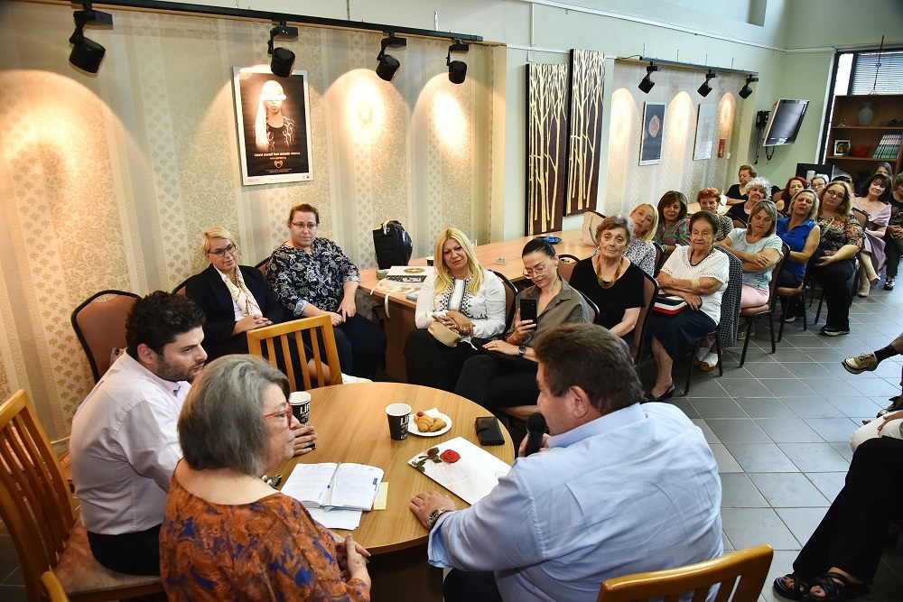 Γυναικεία σωματεία Καραμαλάκης