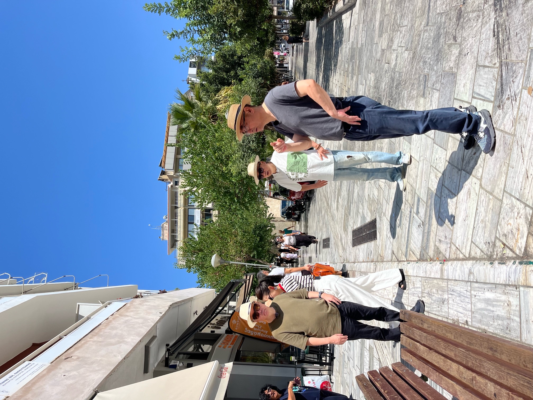 Έκπληκτοι με τα γυρίσματα τηλεοπτικού προγράμματος στο Ηράκλειο