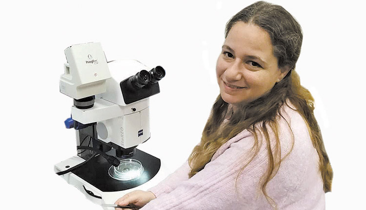 Η Δρ. Εύα Χατζηνικολάου