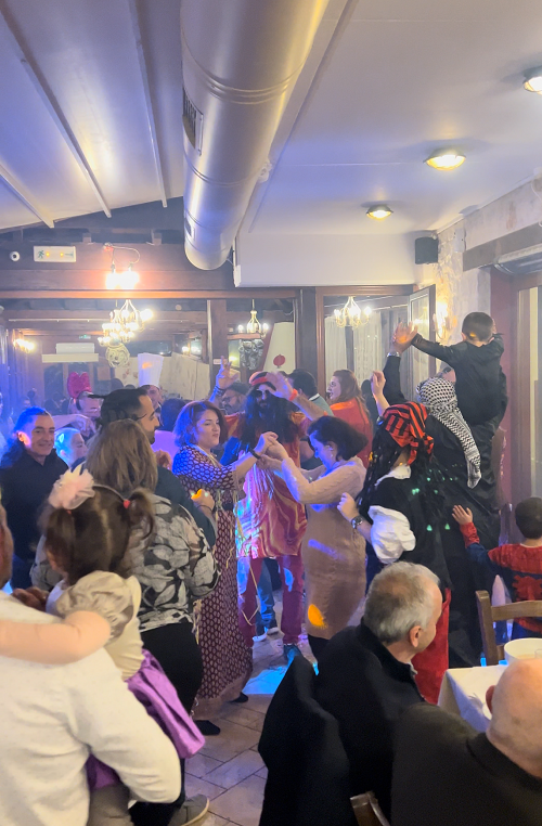 καθερης αποκριες