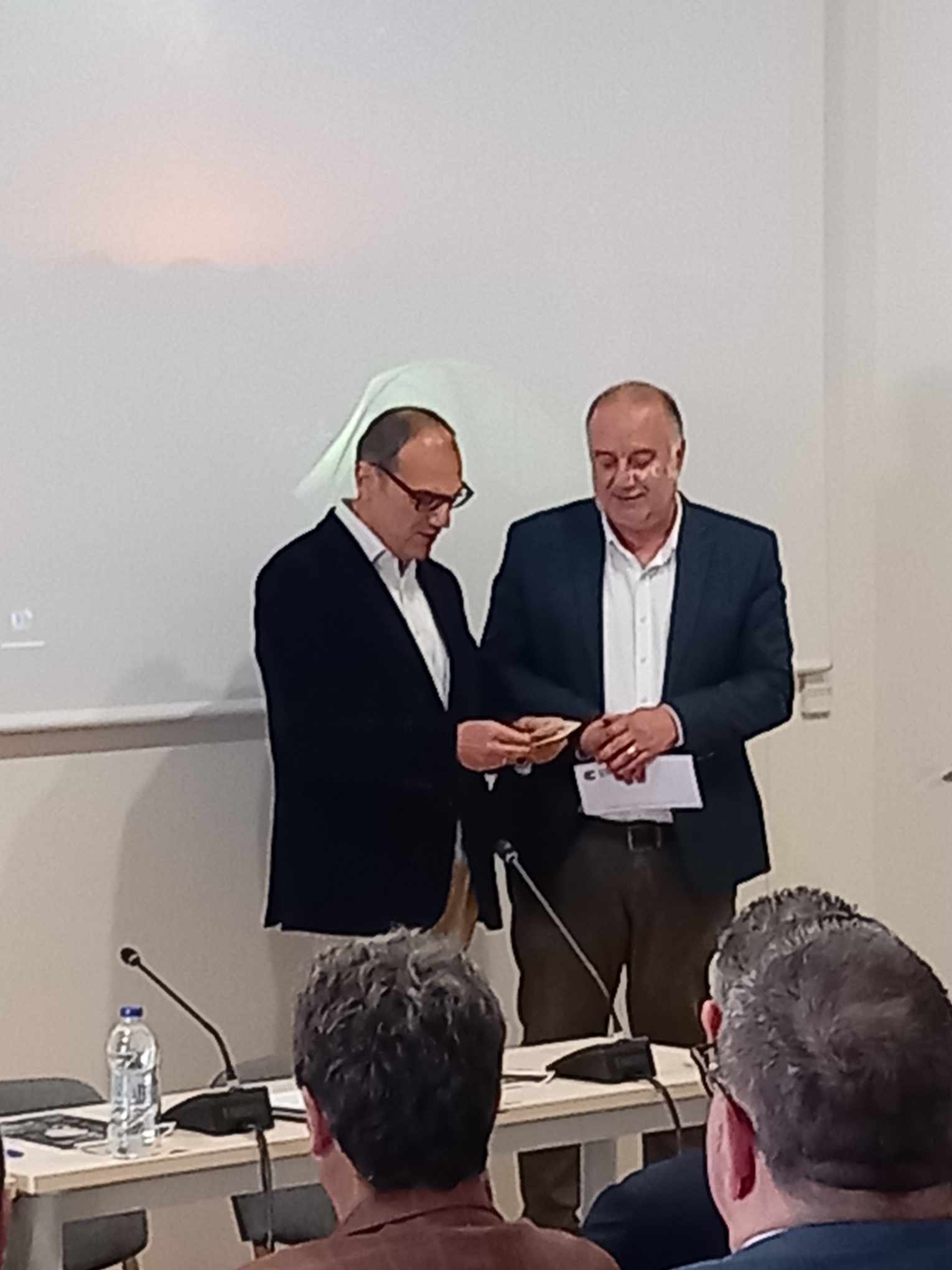 LIVE η ημερίδα "Από τον ρεπόρτερ του 19ου αιώνα στη χρήση της Τεχνητής Νοημοσύνης"