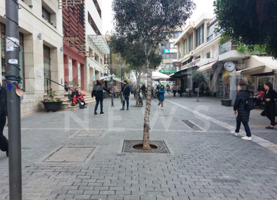 Ανοικτά τα καταστήματα στο Ηράκλειο - Υποτονική η κίνηση - Δείτε φωτογραφίες