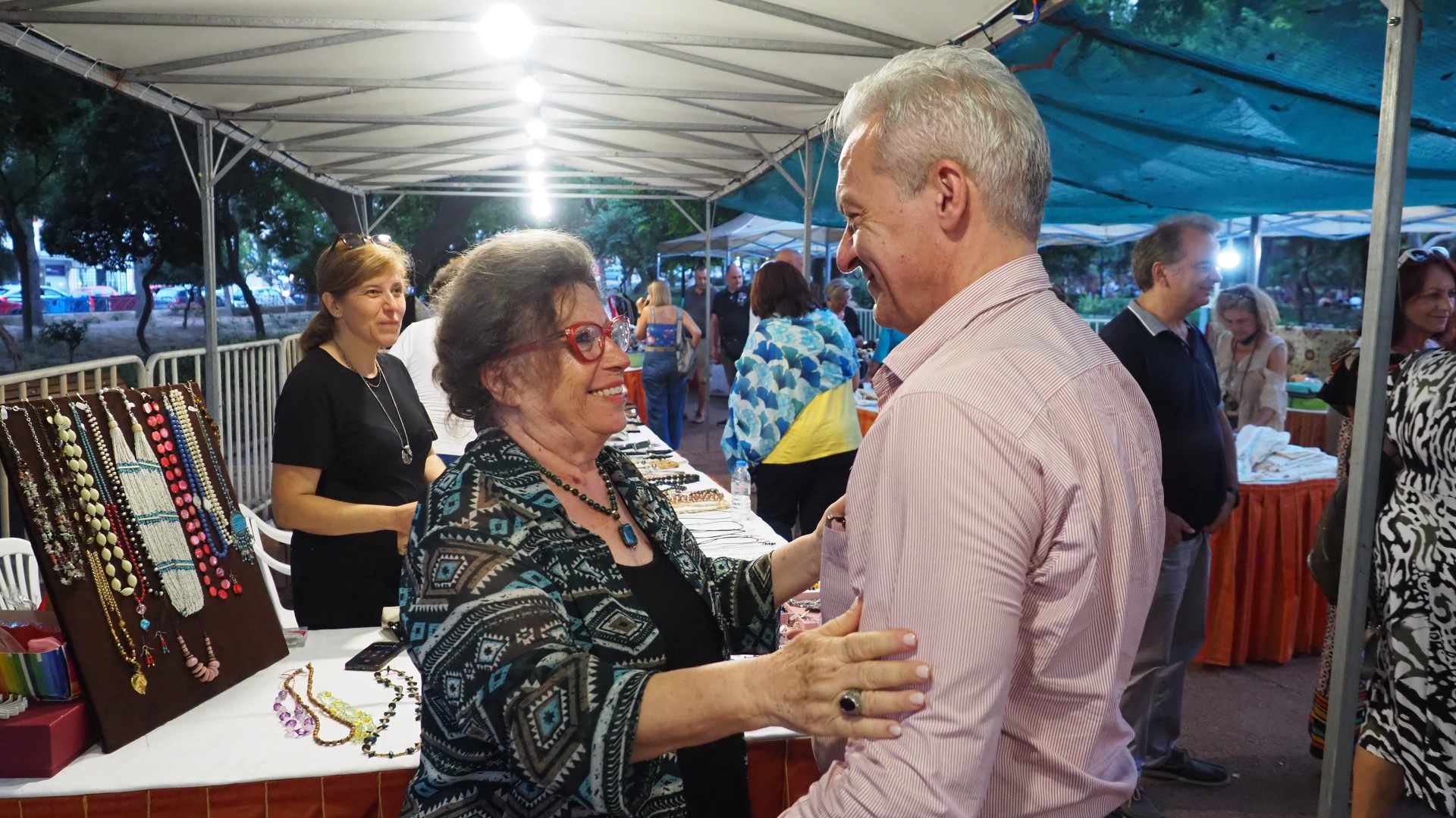 Καλοκαιρινός παζάρι Γυναικείων σωματείων