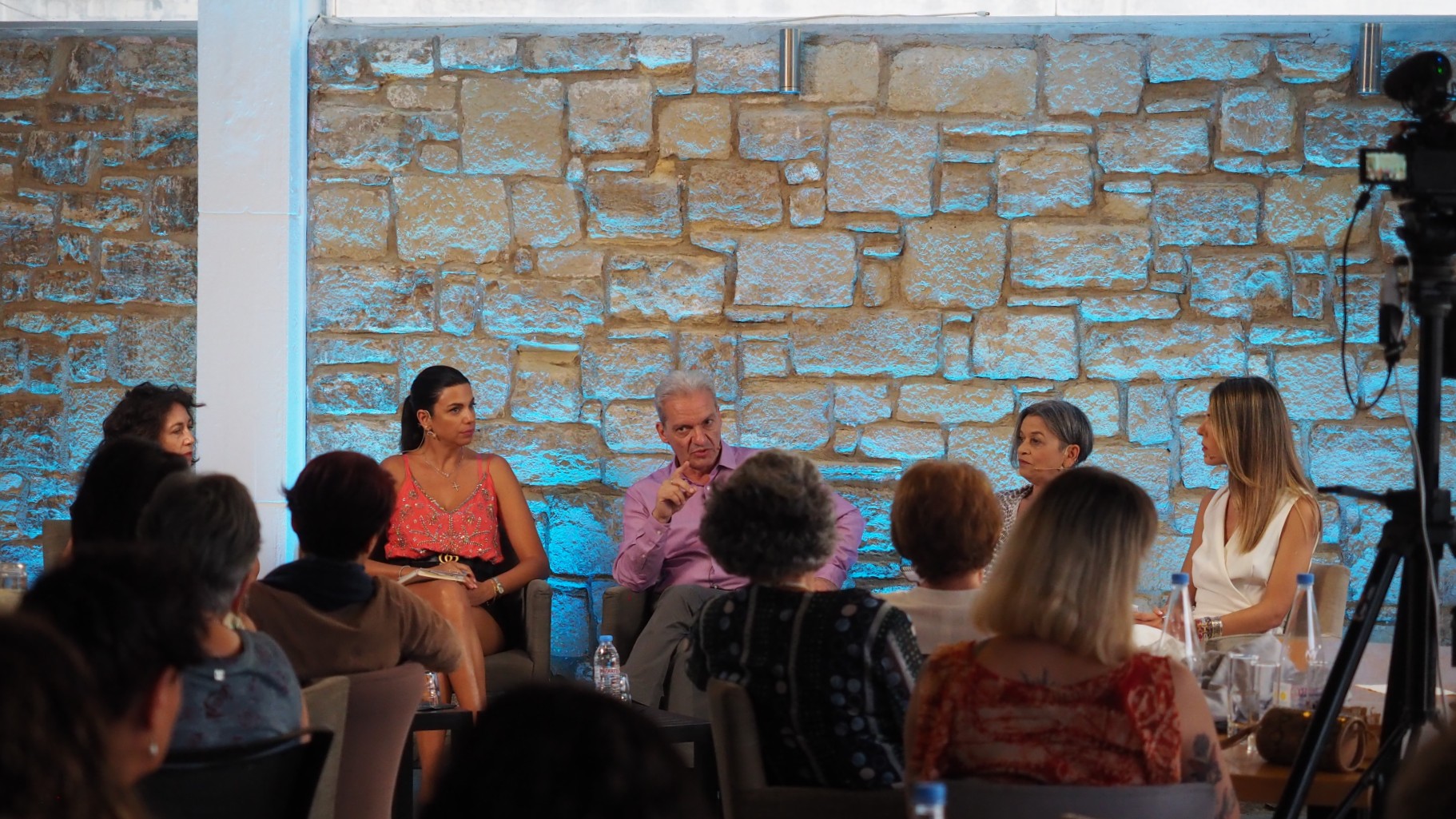 γυναικεία υπόθεση