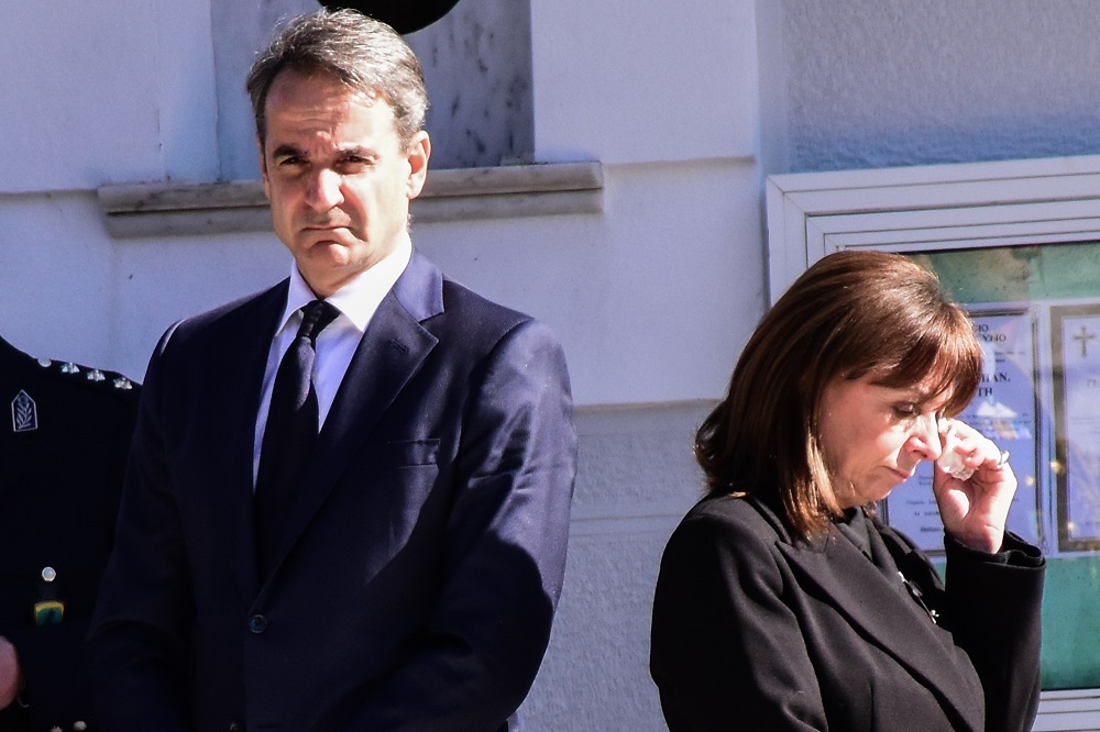 Κατερίνα Σακελλαροπούλου κηδεία υποσμηναγού