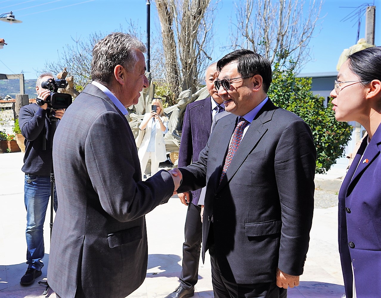 Μυρτιά Κινέζος Υπουργός