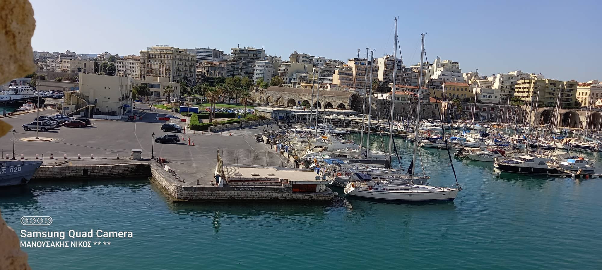 Κούλες Μανουσάκης