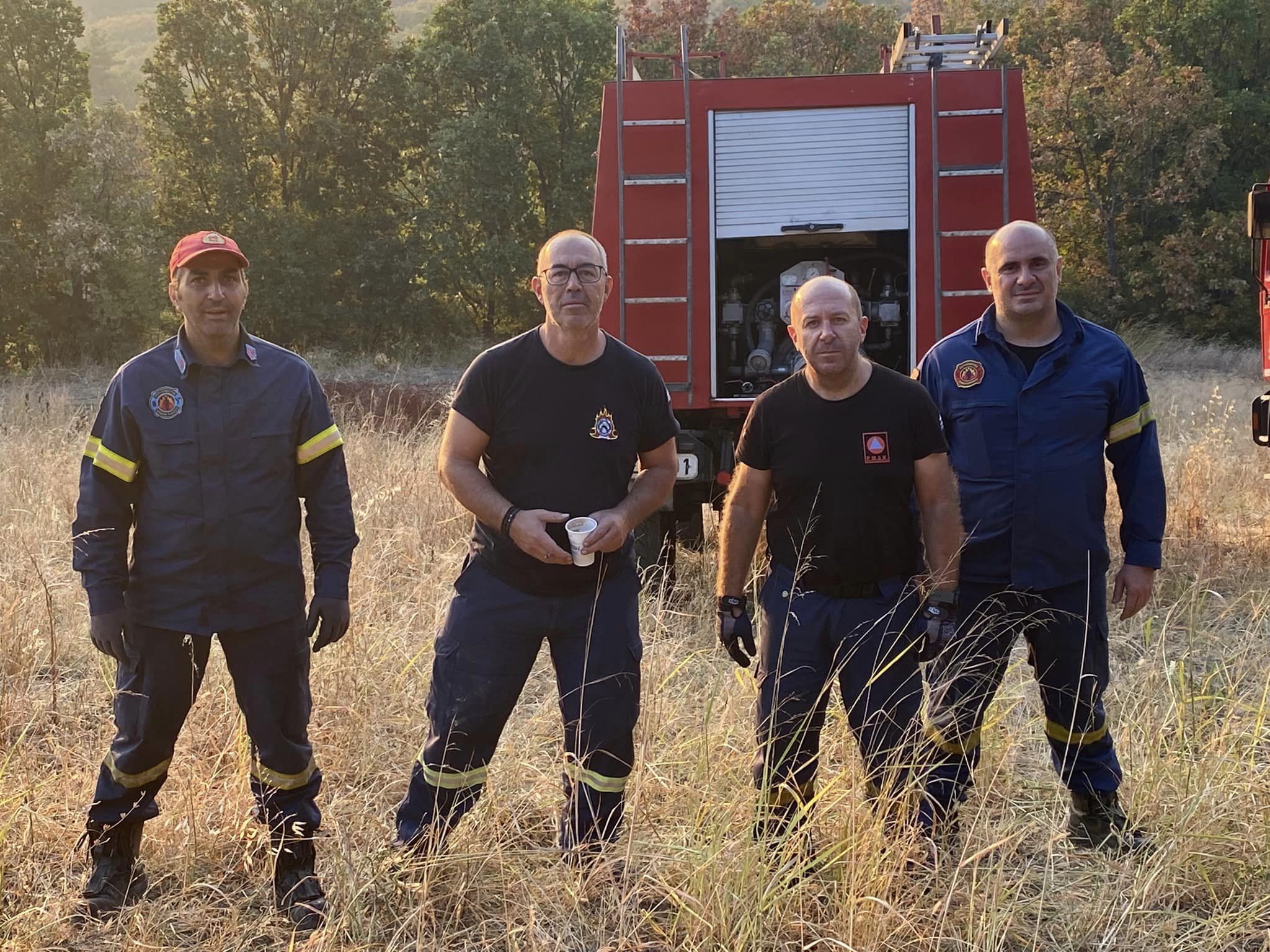 kritikoi pyrosvestes 4