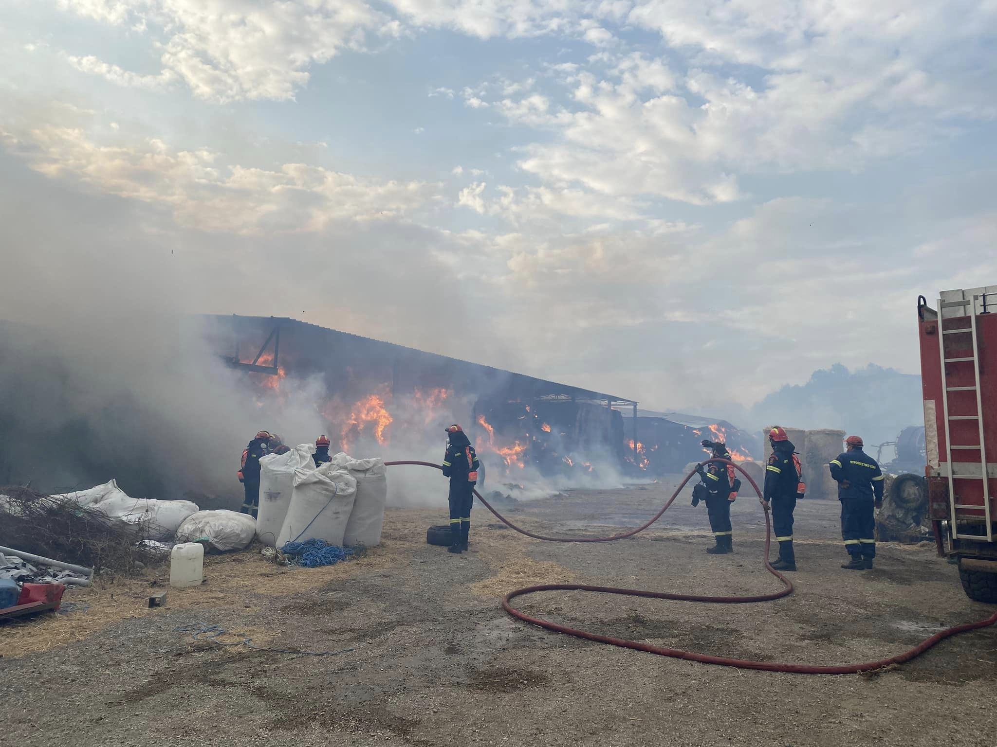 kritikoi pyrosvestes 9