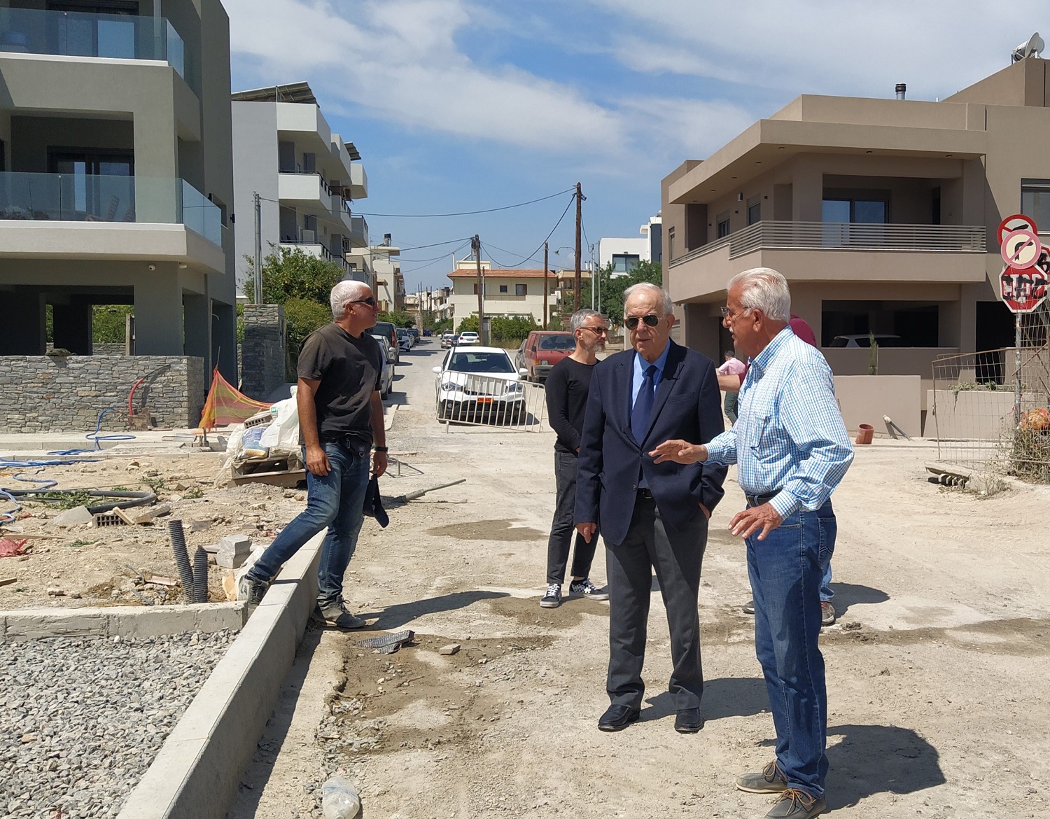 Λαμπρινός έργα