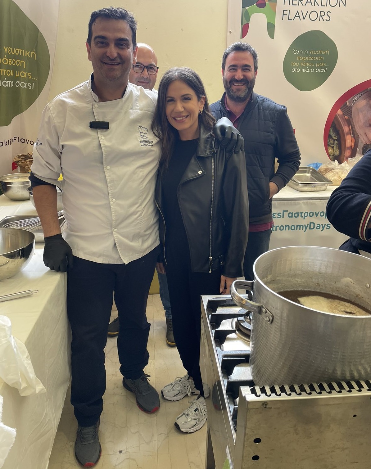 Ελένη Βατσινά Λουκουμάδες Κρητική Κουζίνα γαστρονομία Ηράκλειο Υποψήφια Βουλευτής ΠΑΣΟΚ Εκλογές 2023