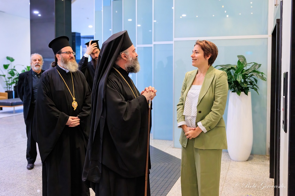 Μακάριος Ελληνικό προξενείο