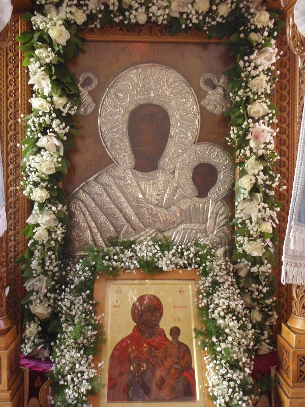 Μεσοπαντίτισσα