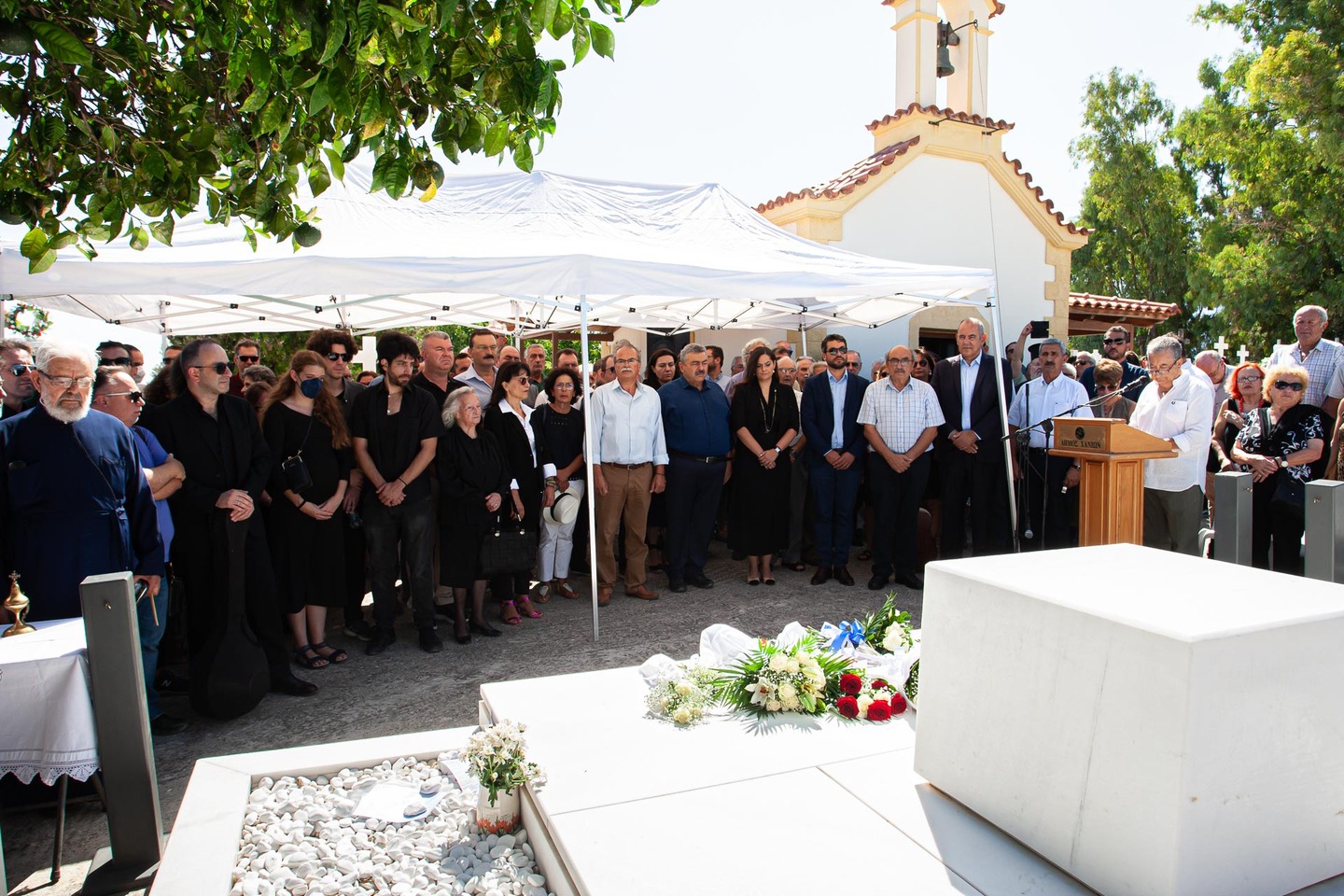 μνημόσυνο - Μίκης Θεοδωράκης