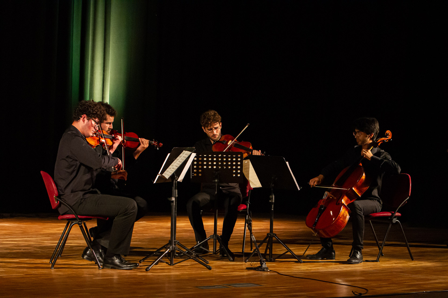 Μίκης Θεοδωράκης