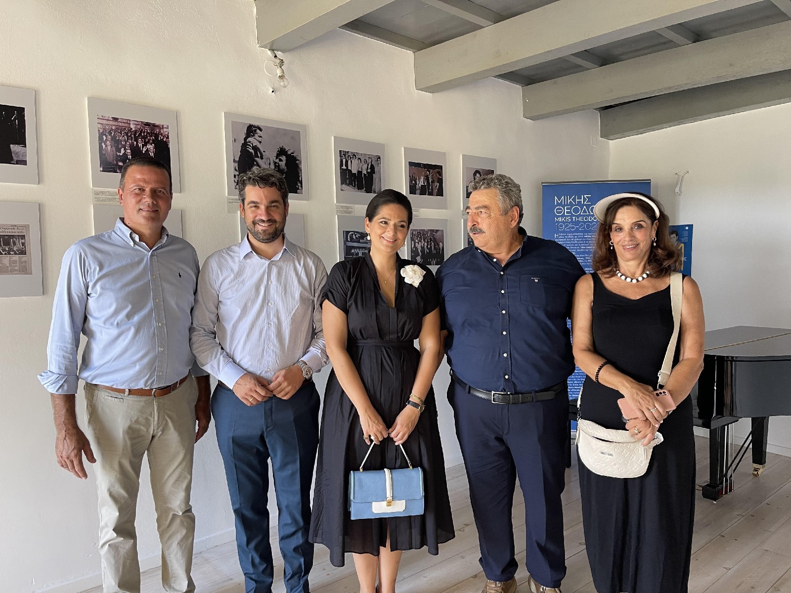  Σε κλίμα συγκίνησης το ετήσιο μνημόσυνο του Μίκη Θεοδωράκη - Φωτογραφίες