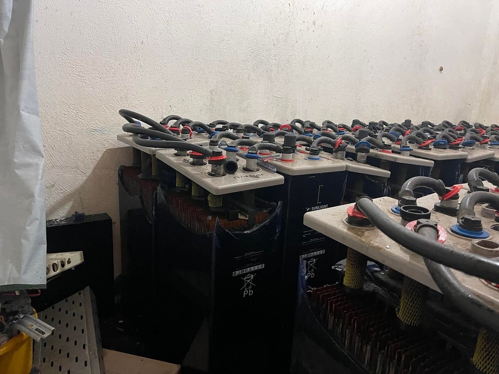 Μπαταρίες φωτοβολταϊκού Μονή Κουδουμά