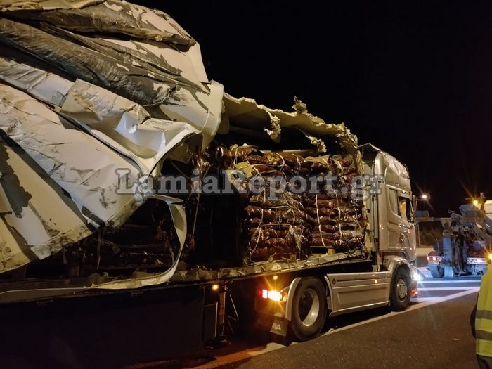  Κανονικά η κυκλοφορία στην ΕΟ Αθηνών - Λαμίας, απομακρύνθηκε η νταλίκα από το τούνελ