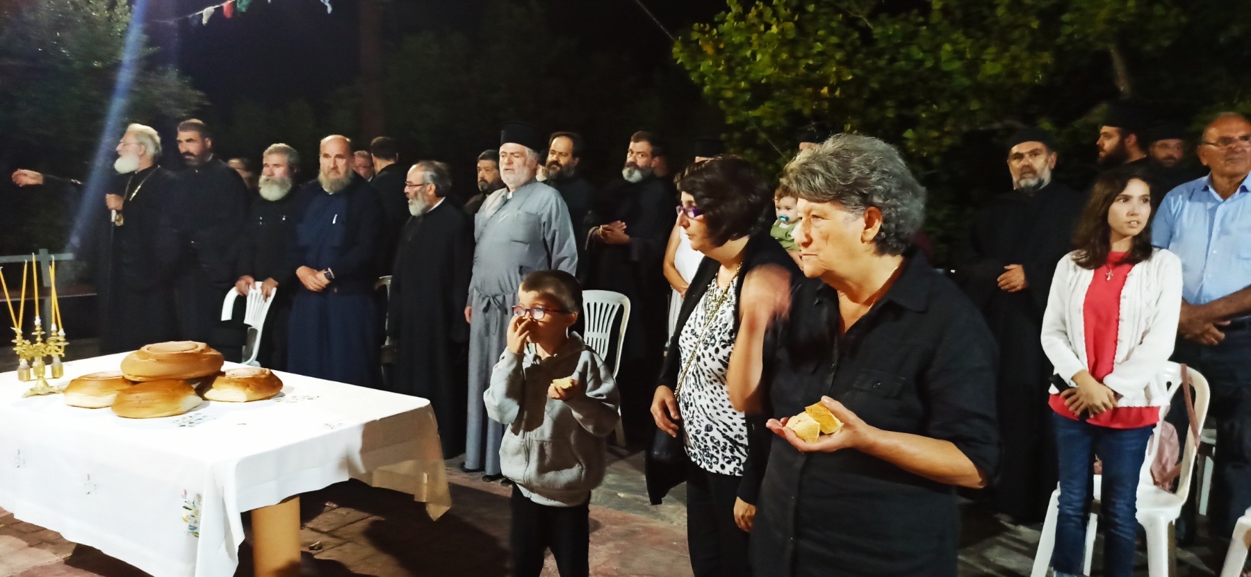 μητροπολίτης-κληρικοί