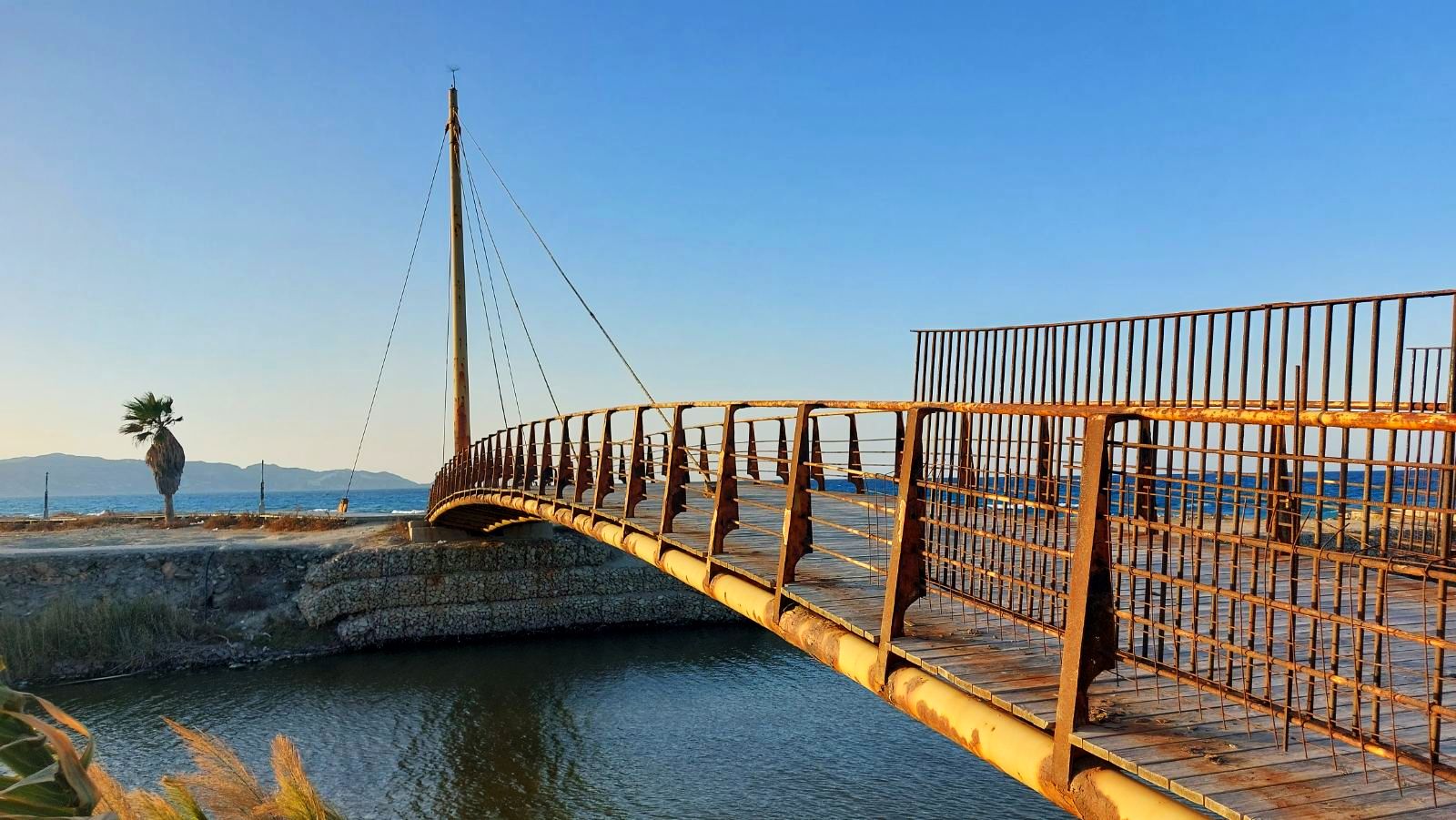 pezogefyra kalatrava karavolas 7