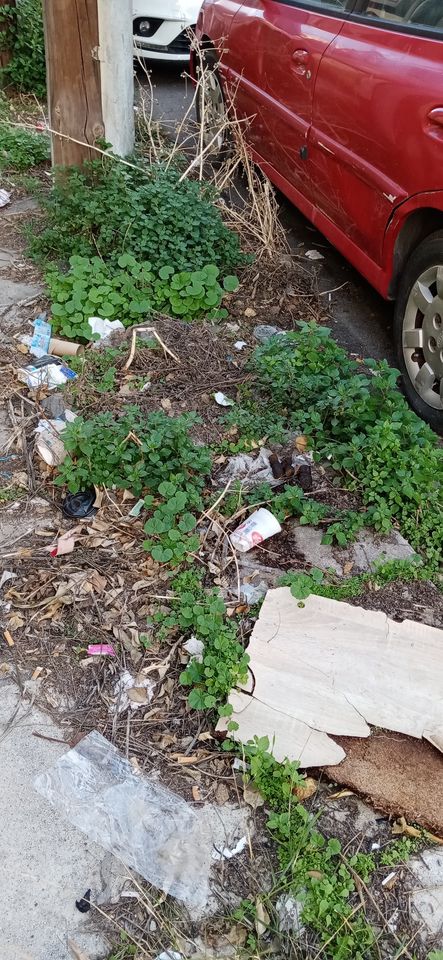 Πόρος πεζοδρόμιο