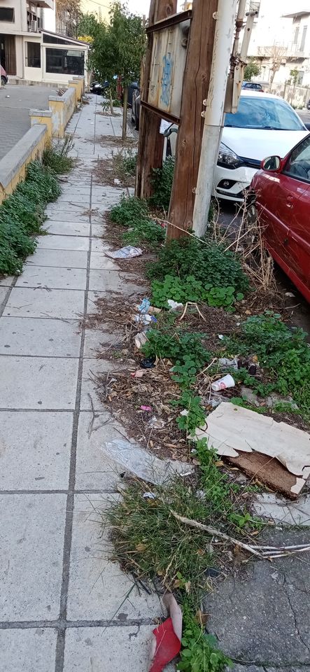 Πόρος πεζοδρόμιο