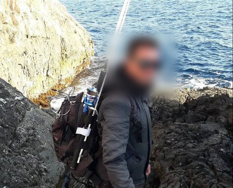 Προπονητής Ηλιούπολη Ασέλγεια Ανήλικες