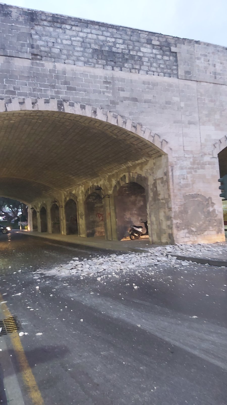 ptosi-teixi-oikodomoi