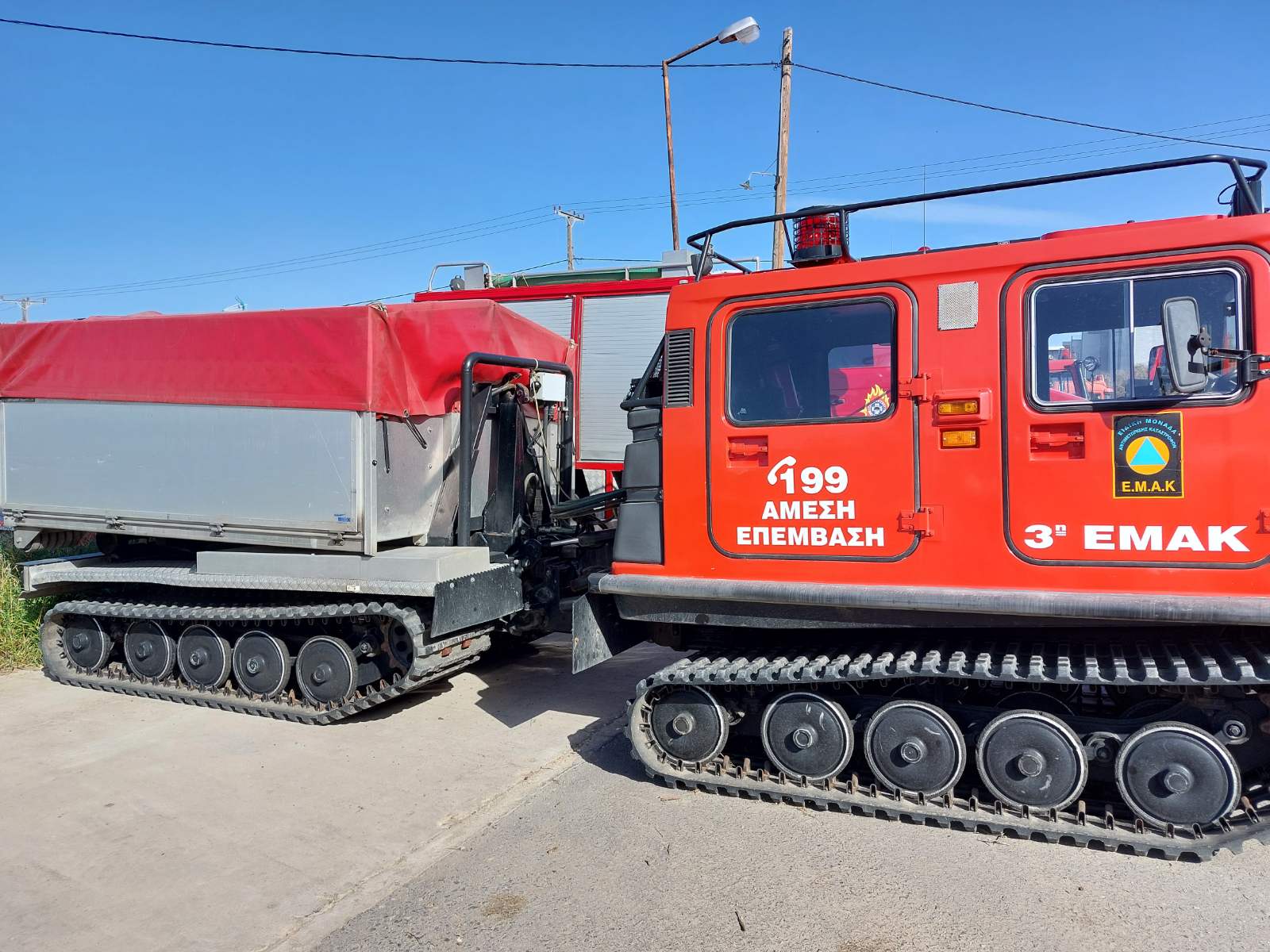 pyrosvestiki smowmobile