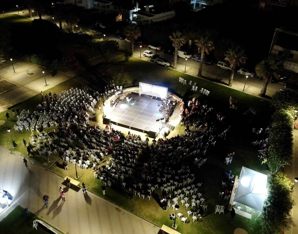 Ραφήνα παράσταση