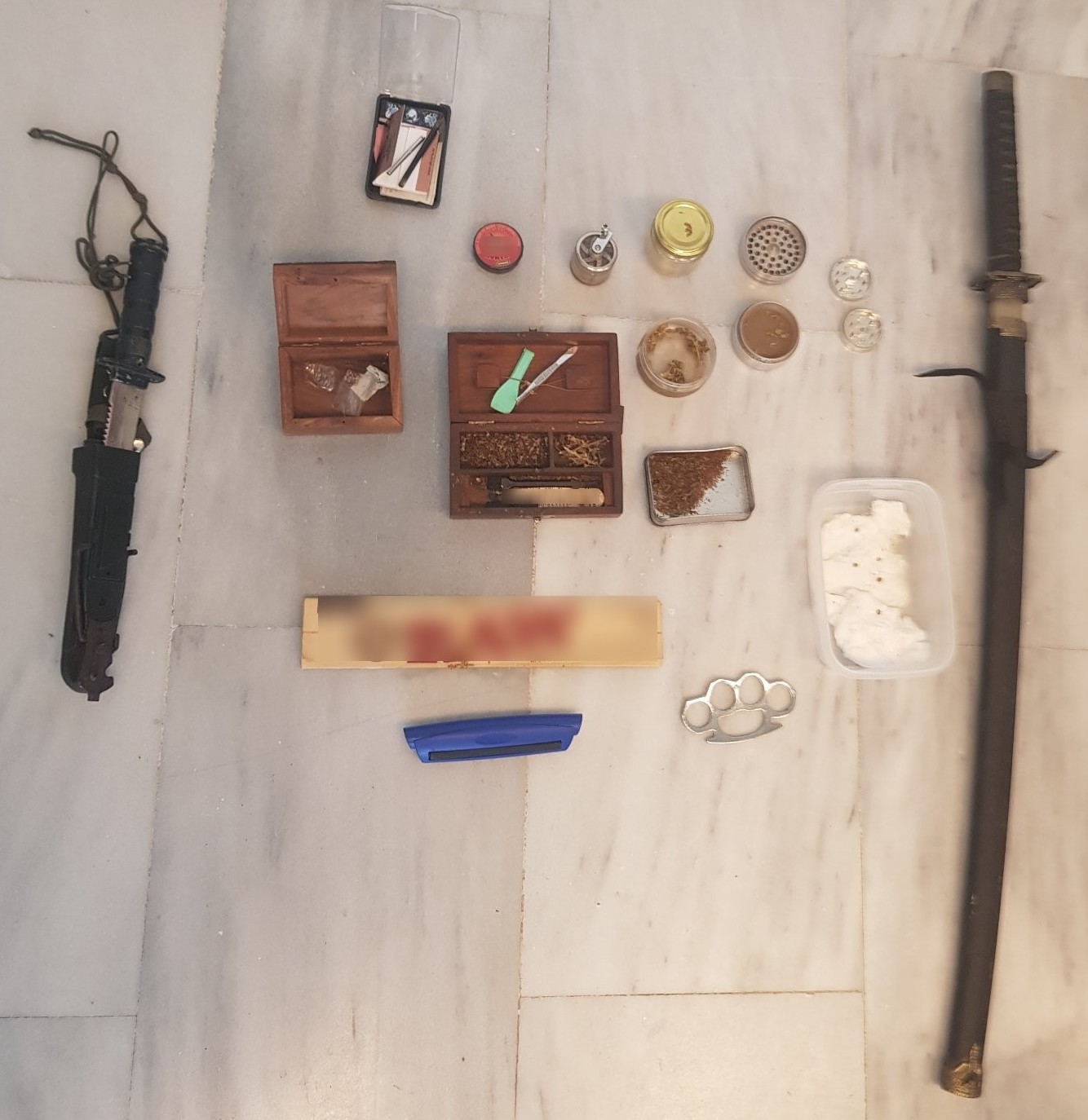 σύλληψη, ναρκωτικά, όπλα