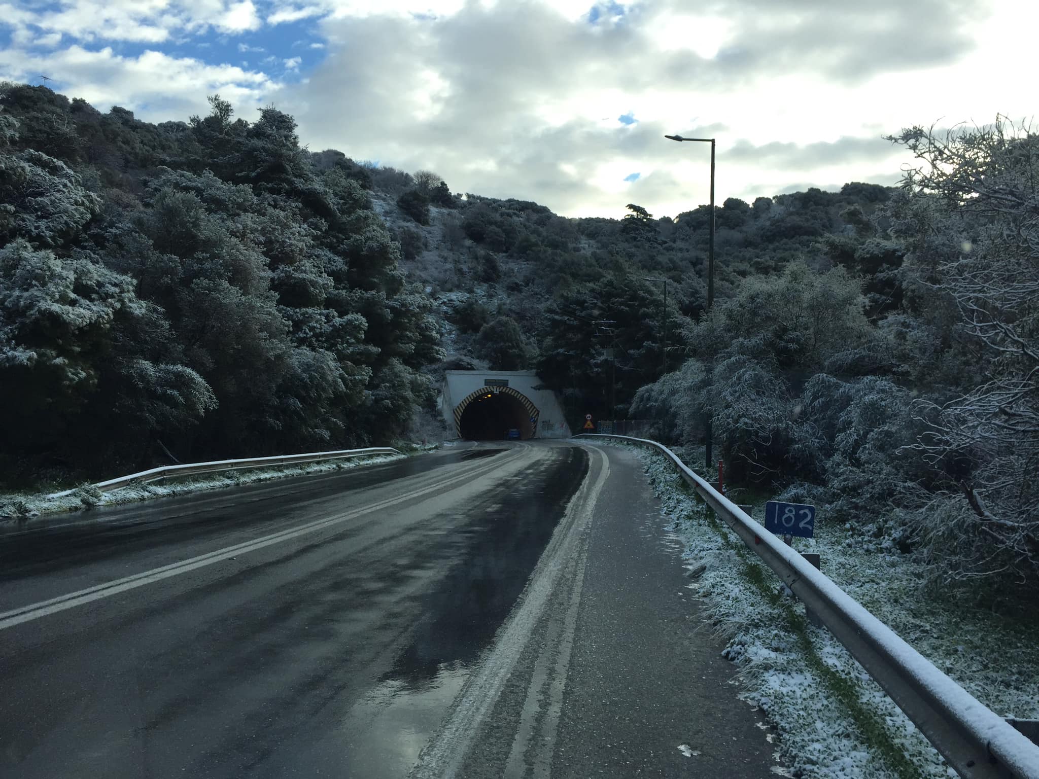 Σήραγγα Βραχασίου - Φωτογραφία από Παρασκευή Περαντωνάκη via ΜΕΤΕΩΚΡΗΤΕΣ