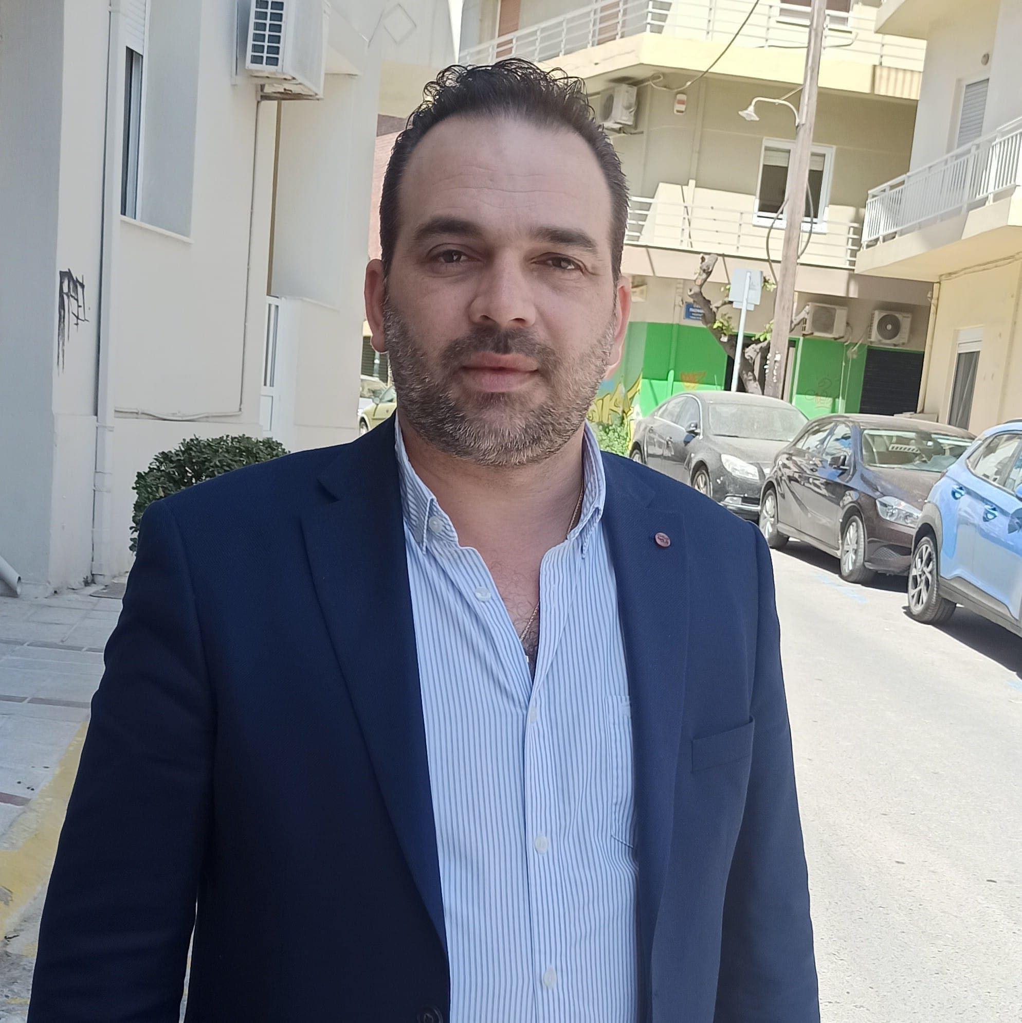 Παυλος Σκουλάς