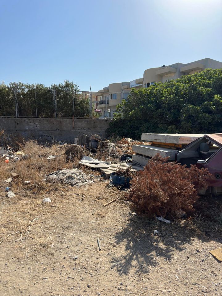 skoupidia paraliaki 8